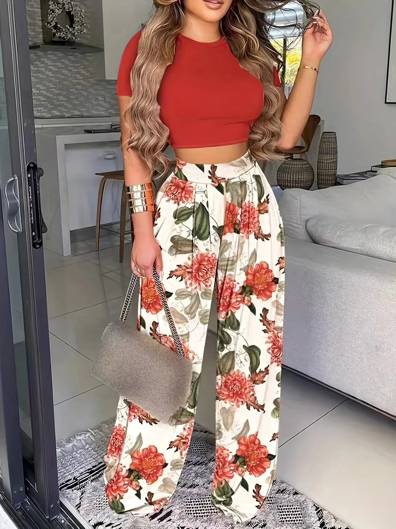 Bloemenprint Afgekort T-shirt en Wijde Flared Broek Set
