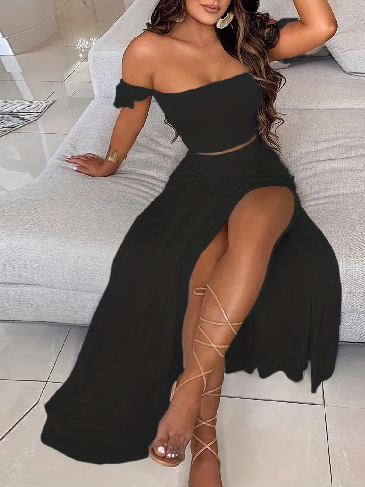 Boheemse tweedelige off-shoulder crop top en rok met hoge split Zwart Venzali
